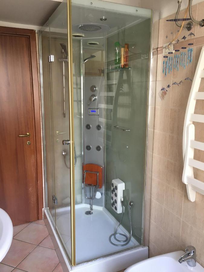 Casa Delfino - Appartamento Centro Storico A Due Passi Dalla Spiaggia & Mare, Porto & Ferrovia Civitavecchia Εξωτερικό φωτογραφία